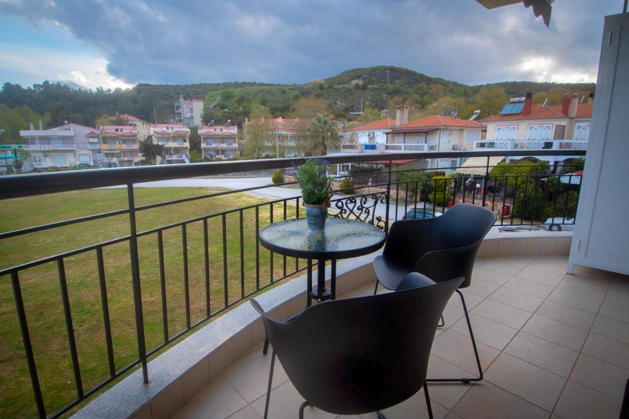 Mistral Luxury Living Aparthotel Nea Peramos  Exterior photo